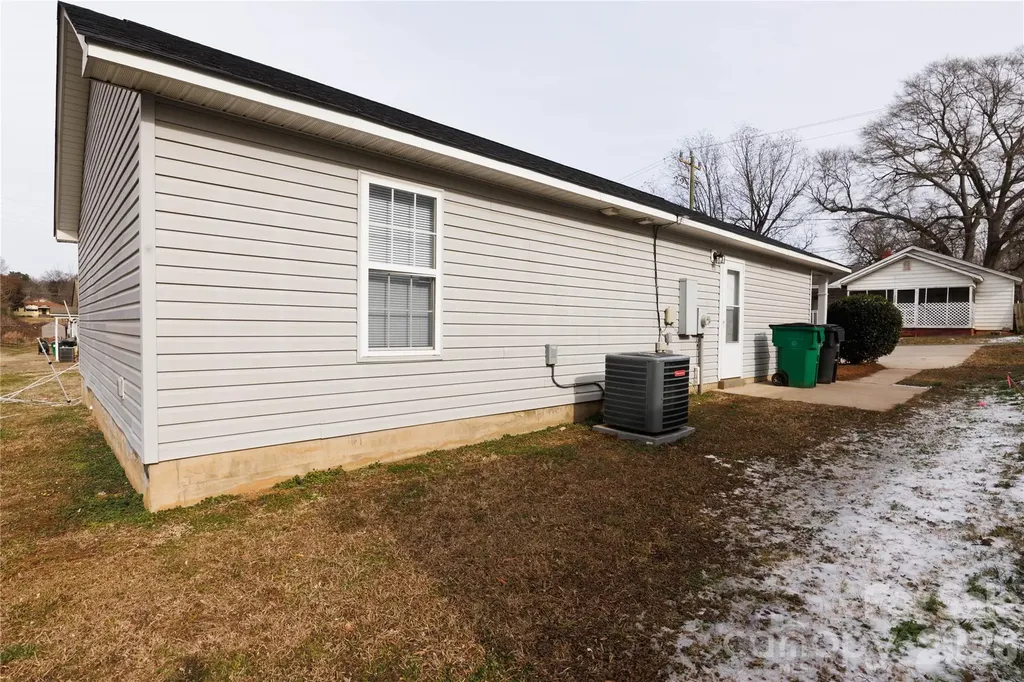 3208 Lasalle Street Charlotte NC 28216