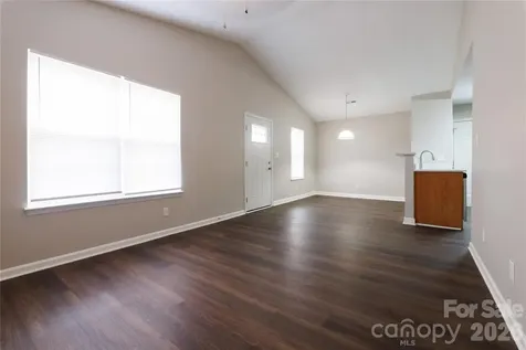 3208 Lasalle Street Charlotte NC 28216