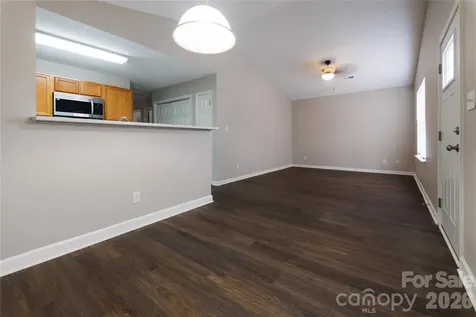 3208 Lasalle Street Charlotte NC 28216