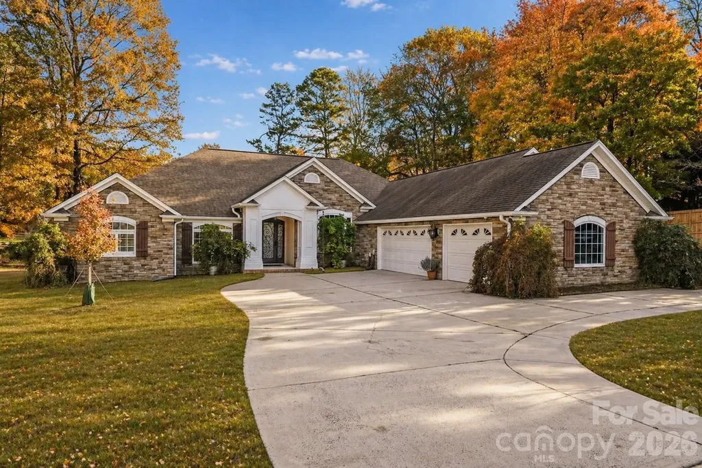 5329 Kuykendall Road Charlotte NC 28270