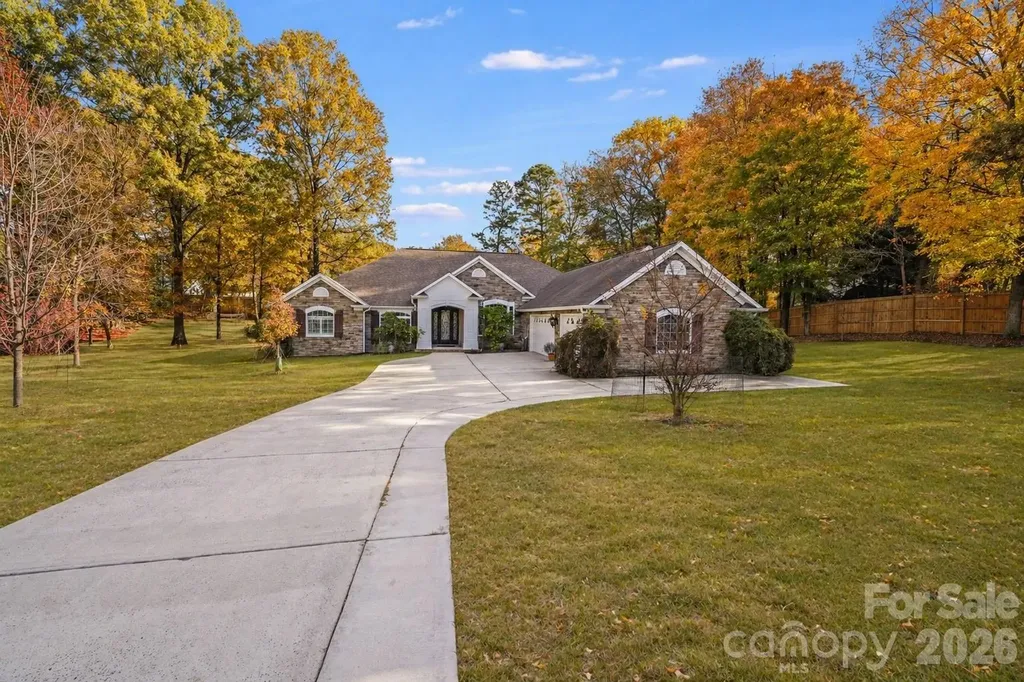 5329 Kuykendall Road Charlotte NC 28270