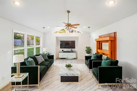 5329 Kuykendall Road Charlotte NC 28270