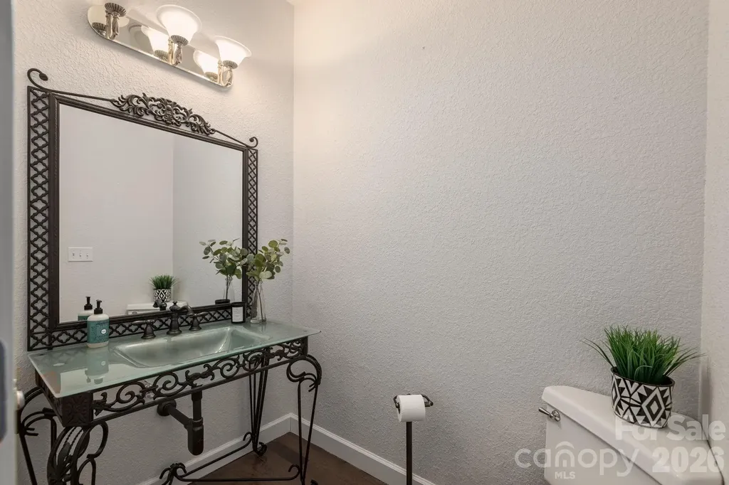 86 Oak Hollow Drive Asheville NC 28805