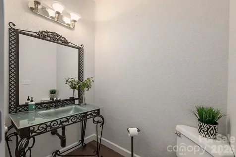 86 Oak Hollow Drive Asheville NC 28805
