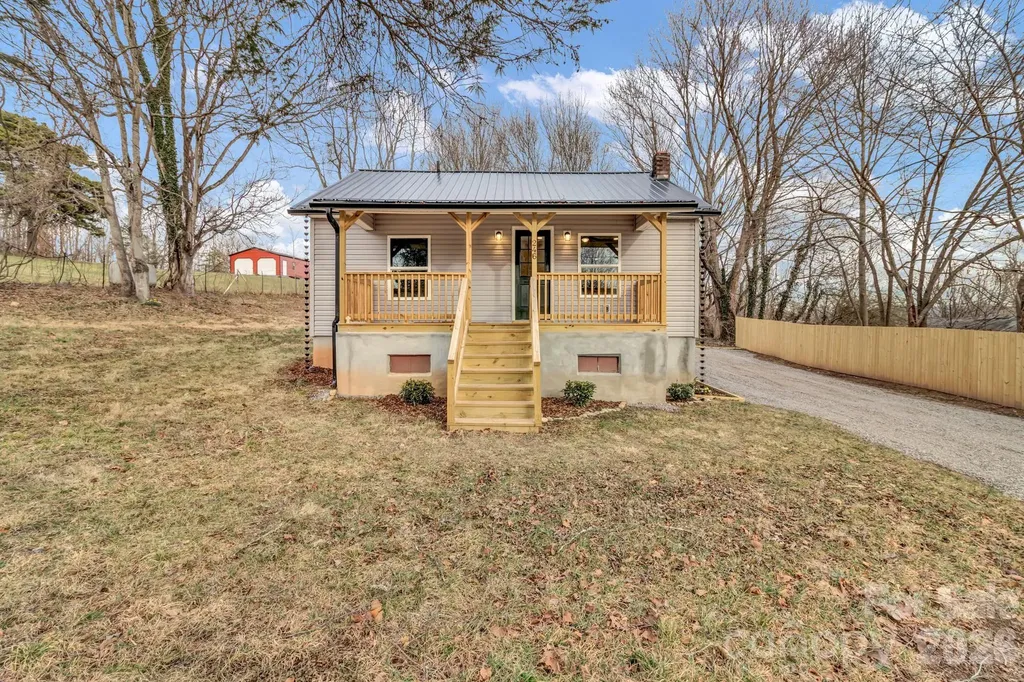 246 Marion Street Marion NC 28752