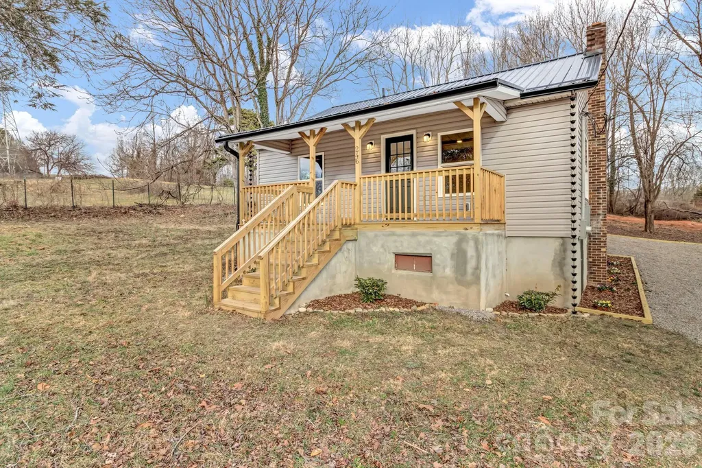 246 Marion Street Marion NC 28752