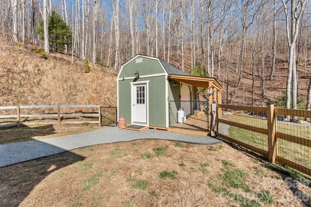 410 Moonlight Trail Bryson City NC 28713