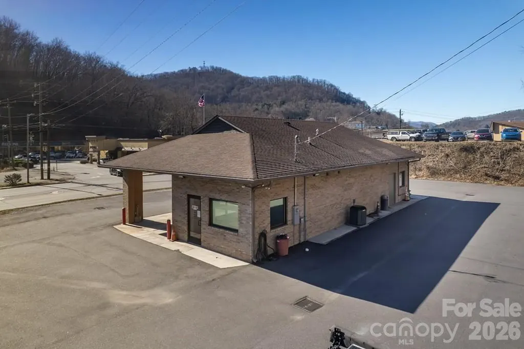 307 E Main Street Sylva NC 28779