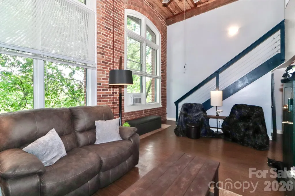 201 S Hoskins Road Charlotte NC 28208