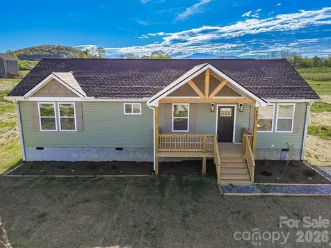 662 Beehive Road Hendersonville NC 28792