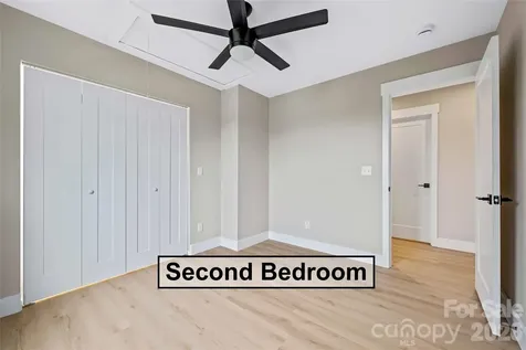 662 Beehive Road Hendersonville NC 28792