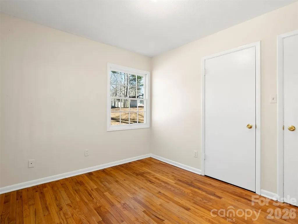 76 Maple Springs Road Asheville NC 28805