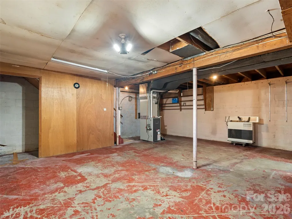 76 Maple Springs Road Asheville NC 28805