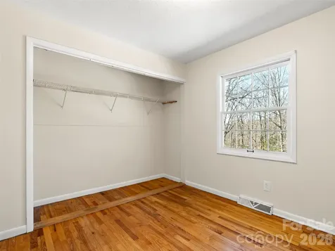 76 Maple Springs Road Asheville NC 28805