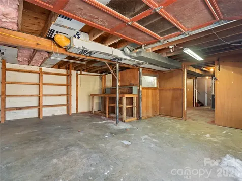 76 Maple Springs Road Asheville NC 28805