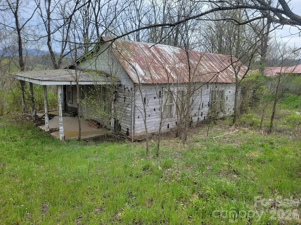 415 Pigeon Ford Road Canton NC 28716