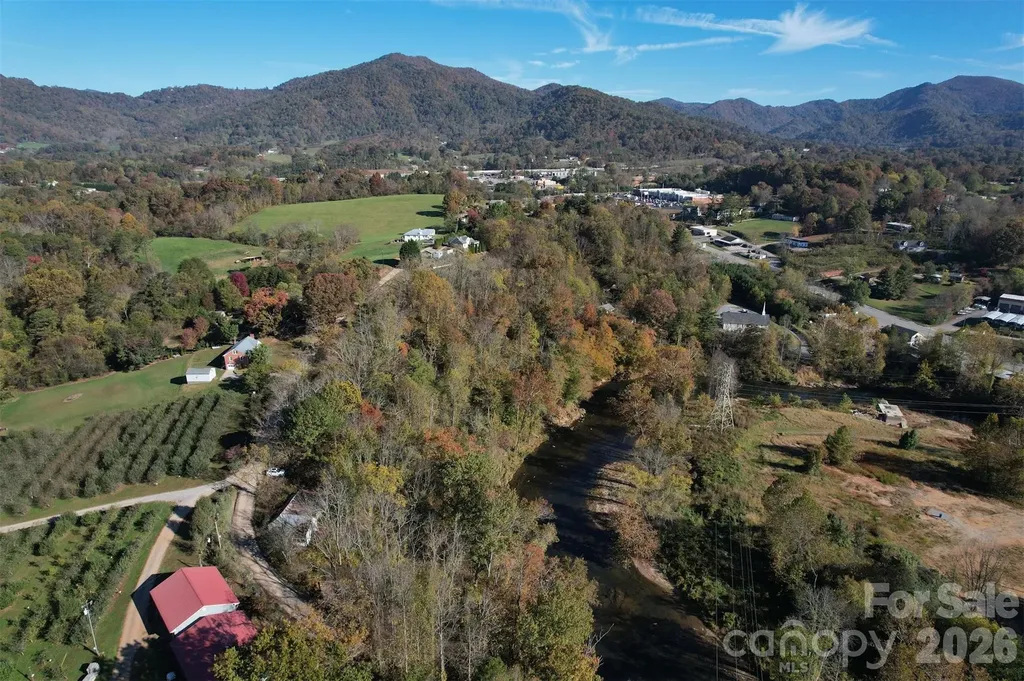 415 Pigeon Ford Road Canton NC 28716