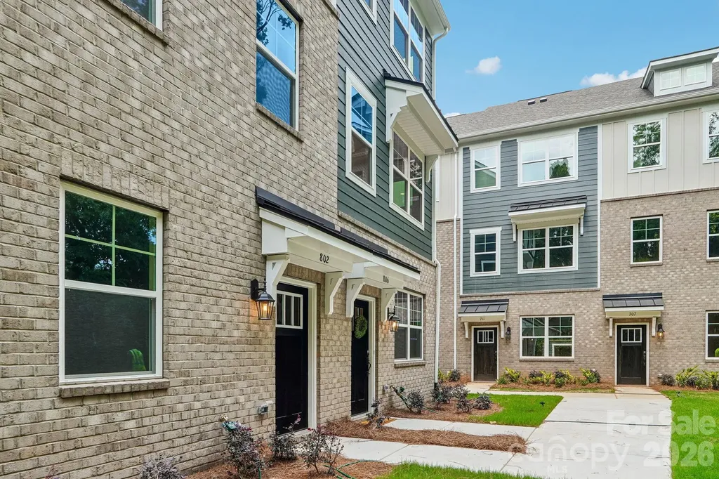 806 Hammers Lane Charlotte NC 28205