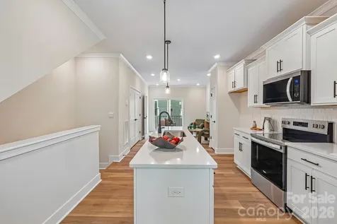 806 Hammers Lane Charlotte NC 28205