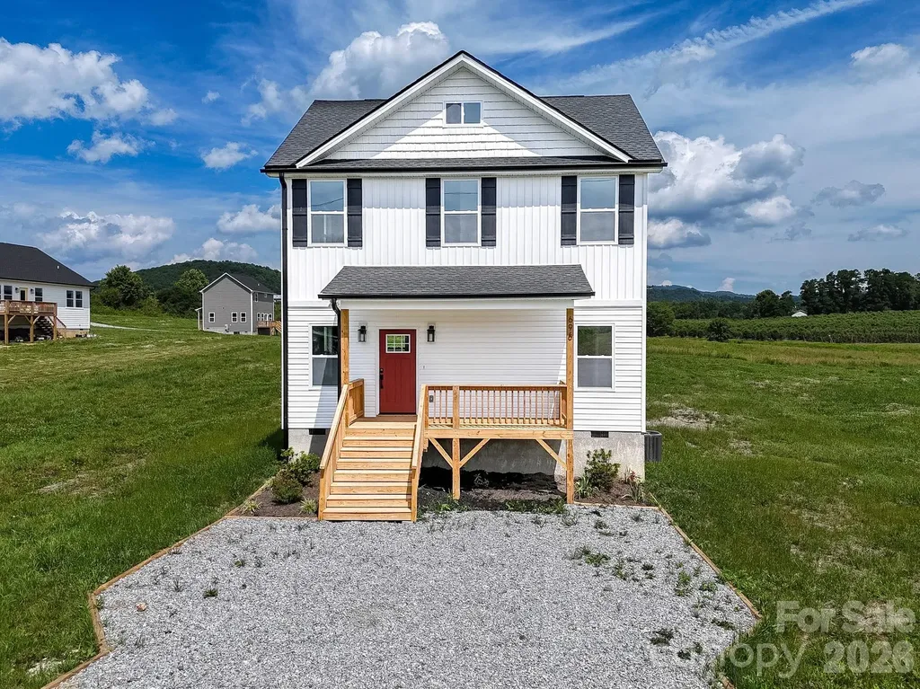 696 Beehive Road Hendersonville NC 28792