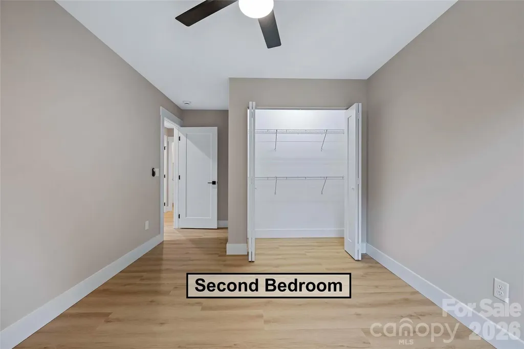 696 Beehive Road Hendersonville NC 28792