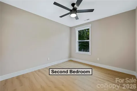 696 Beehive Road Hendersonville NC 28792