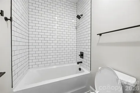105 N Smallwood Place Charlotte NC 28216