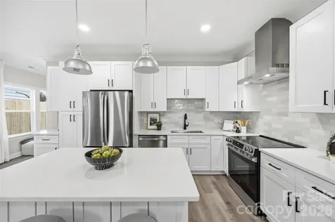 105 N Smallwood Place Charlotte NC 28216