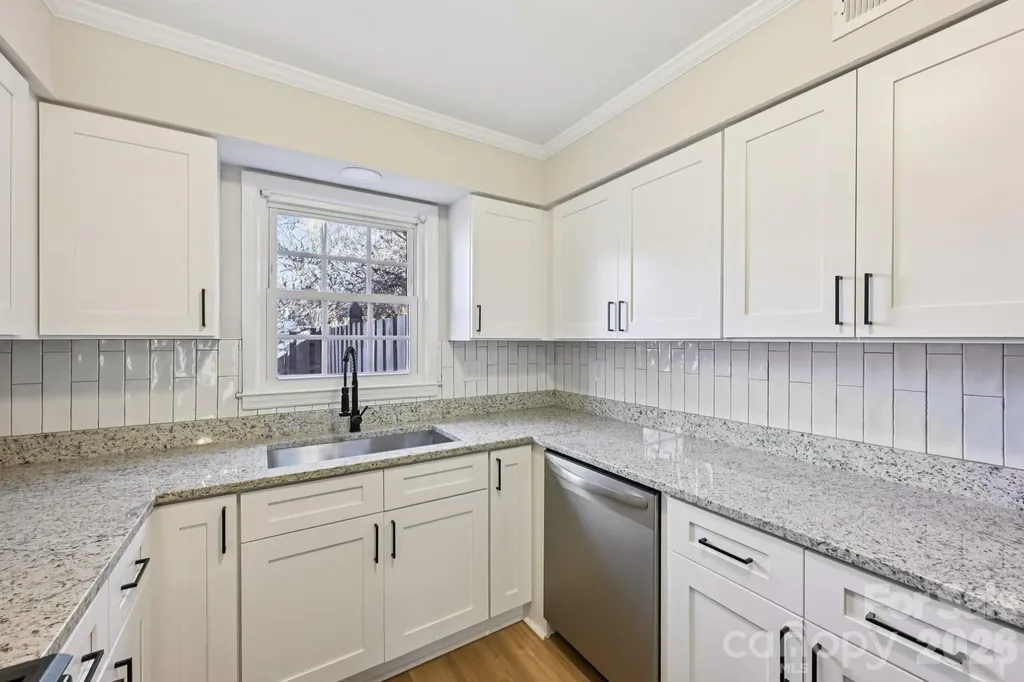 2231 Rexford Road Charlotte NC 28211
