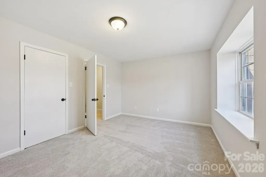 2231 Rexford Road Charlotte NC 28211