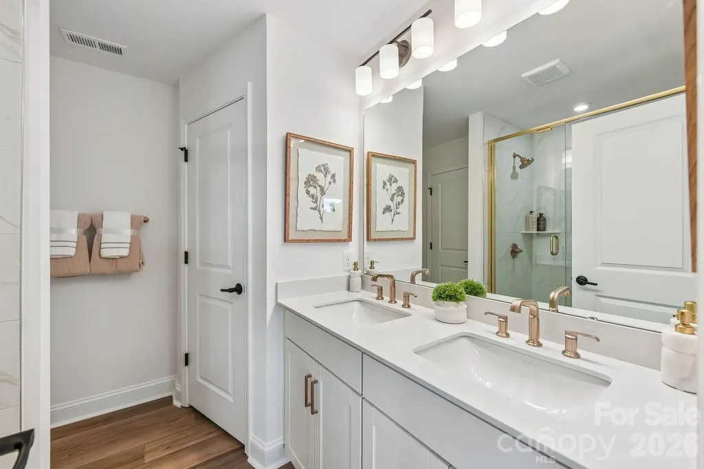 5020 Asher James Lane Charlotte NC 28262