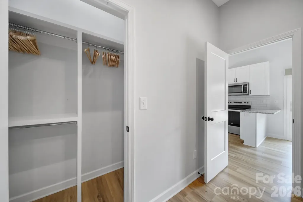 1638 Longfellow Street Charlotte NC 28205