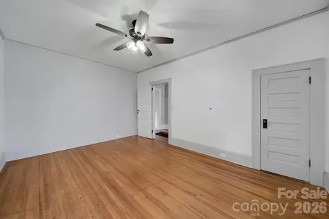 1638 Longfellow Street Charlotte NC 28205