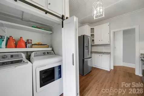 1638 Longfellow Street Charlotte NC 28205
