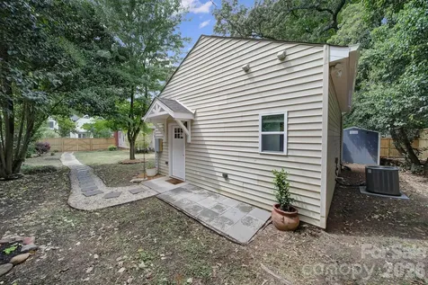 1638 Longfellow Street Charlotte NC 28205