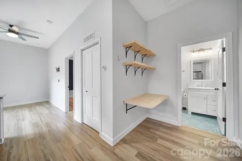 1638 Longfellow Street Charlotte NC 28205