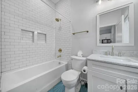 1638 Longfellow Street Charlotte NC 28205