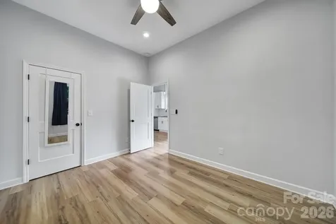 1638 Longfellow Street Charlotte NC 28205