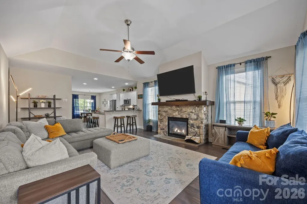 3 Dreambird Drive Leicester NC 28748