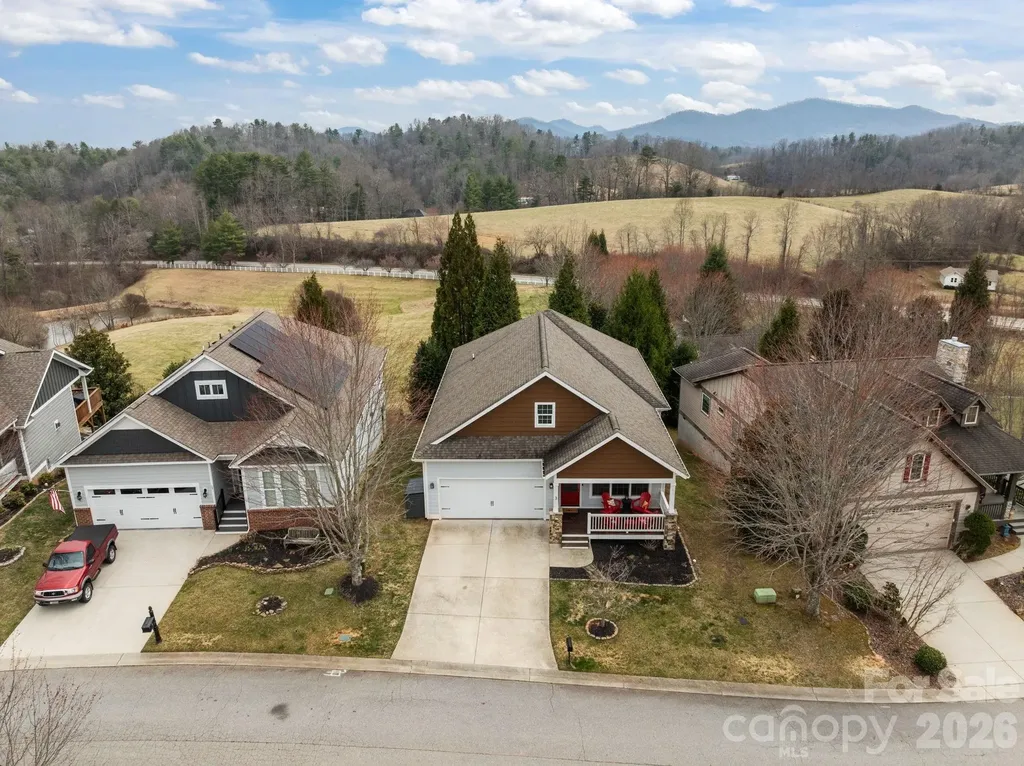 3 Dreambird Drive Leicester NC 28748