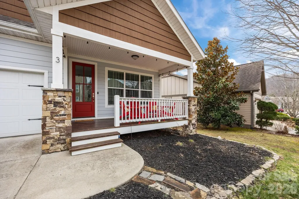 3 Dreambird Drive Leicester NC 28748
