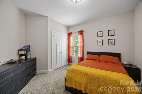 3 Dreambird Drive Leicester NC 28748