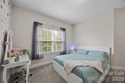 3 Dreambird Drive Leicester NC 28748