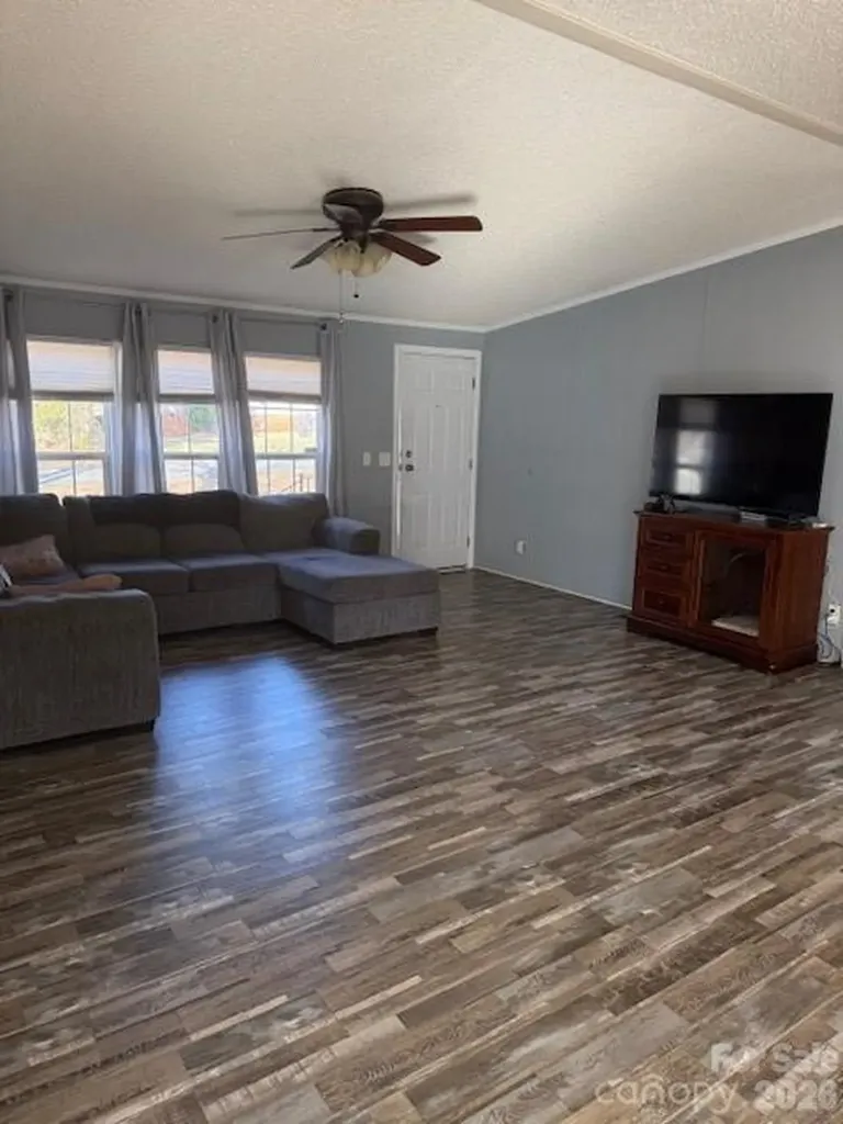 127 Knight N Gail Drive Mooresville NC 28115