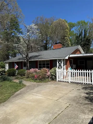 3218 Driftwood Drive Charlotte NC 28205