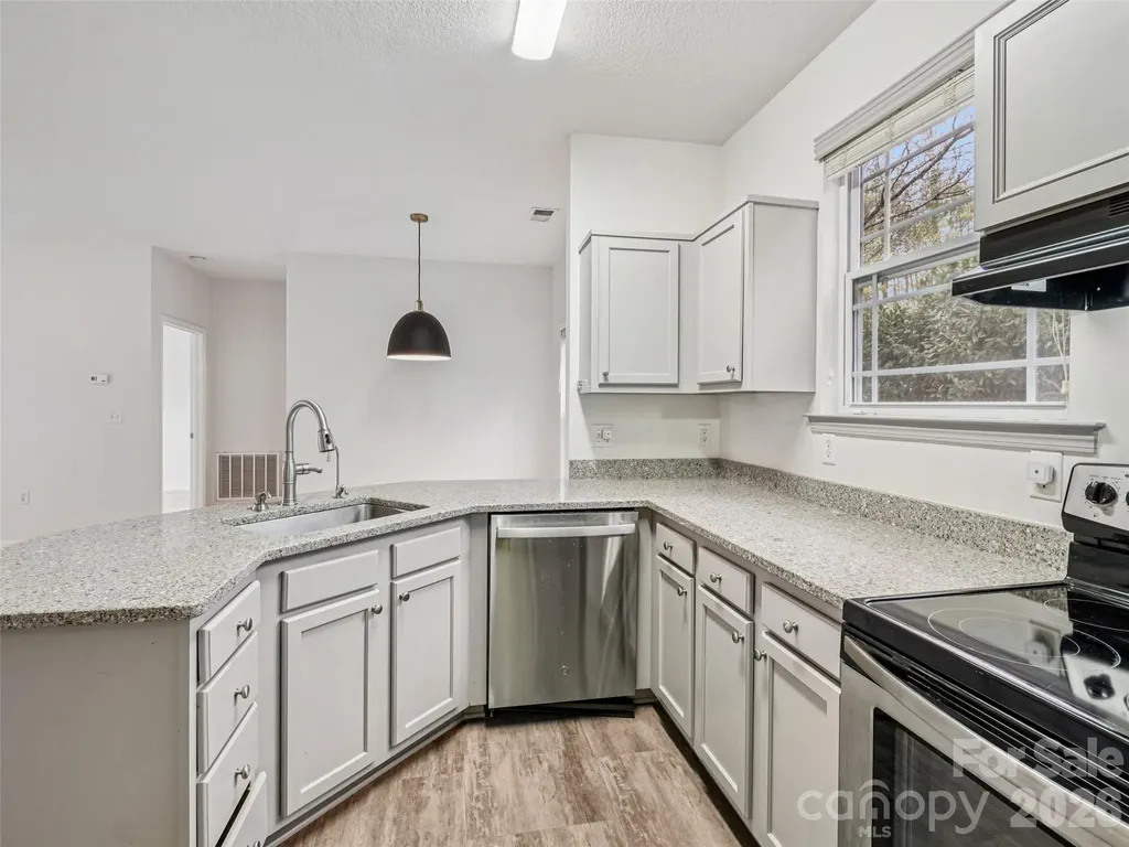 9 Northbrook Place Asheville NC 28804