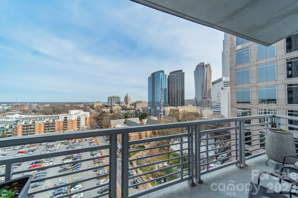 333 W Trade Street Charlotte NC 28202
