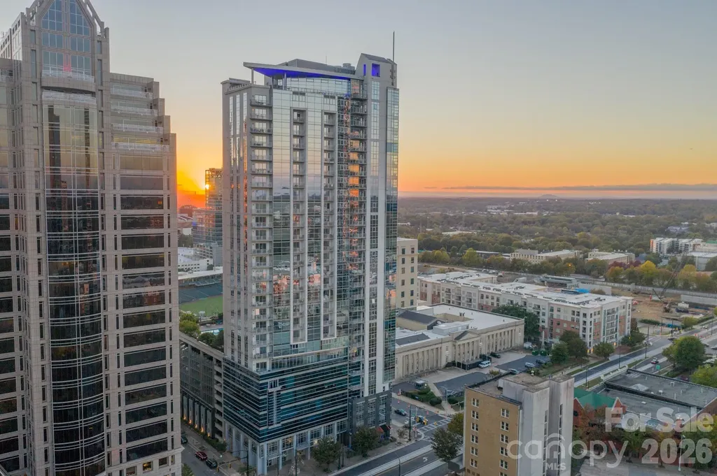 333 W Trade Street Charlotte NC 28202