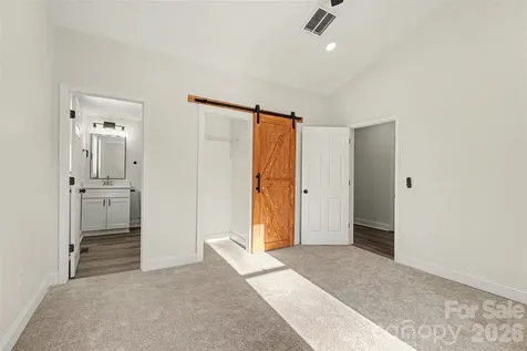 1013 Ridge Avenue Gastonia NC 28052