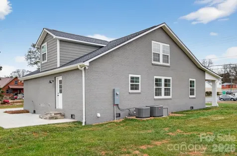 109 S Main Street Granite Falls NC 28630
